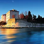 Ferienhaus Five-bedroom In Zadar