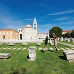 Five-bedroom In Ferienhaus Zadar