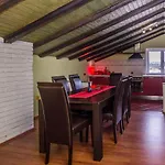 Five-bedroom In Ferienhaus