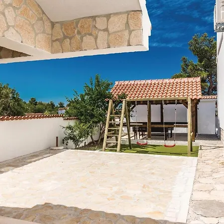 Casa vacanze Five-bedroom In *