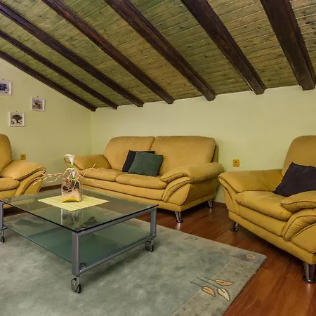 펜션 7 Bedroom Gorgeous In 자다르