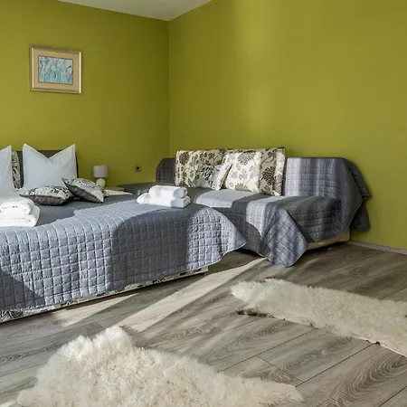 펜션 7 Bedroom Gorgeous In