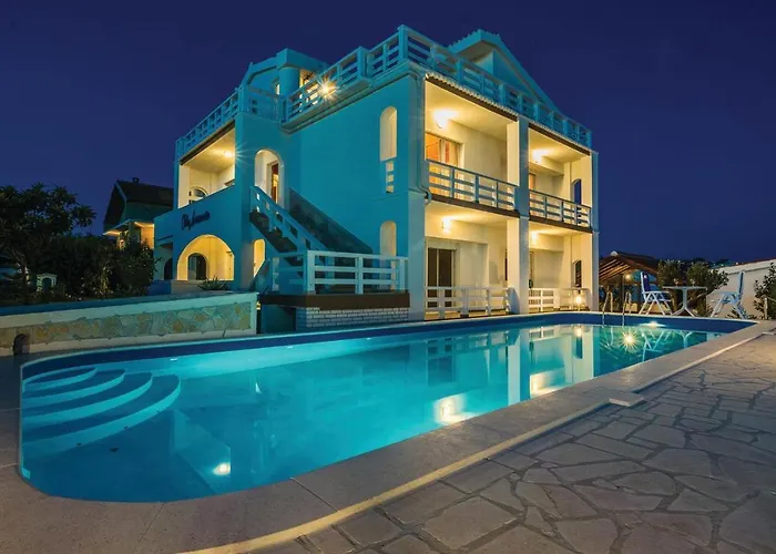 Five-bedroom In Σπίτι διακοπών *