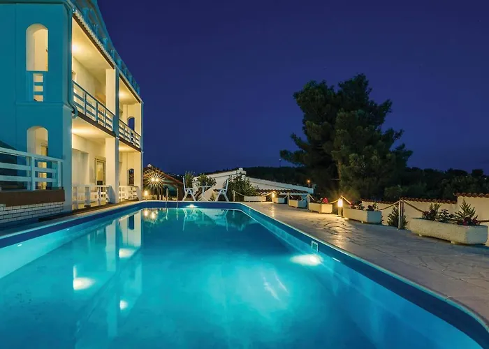 Five-bedroom In * Ζαντάρ
