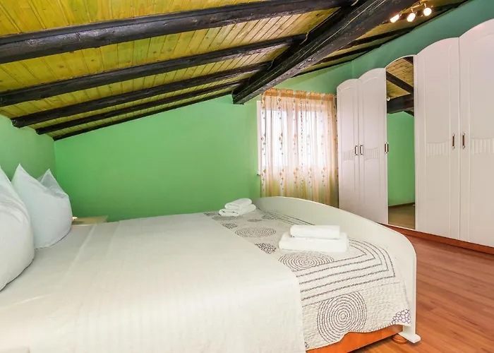 Σπίτι διακοπών Five-bedroom In *